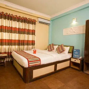 2* Hotel Oyo 145 Sirahali Khusbu &lodge